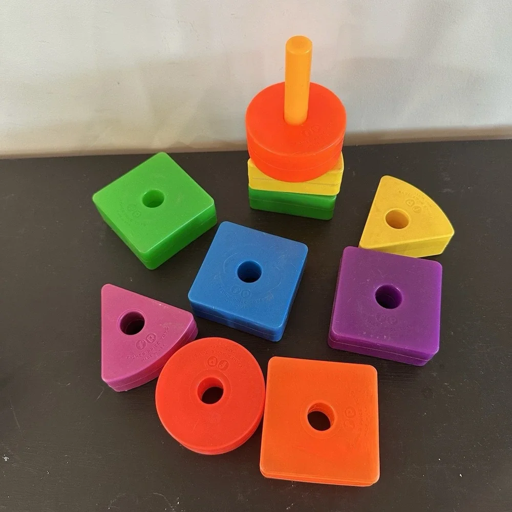 VTG Fisher Price Creative Building Blocks W/ Dowel Colorful Stacking Plastic Toy